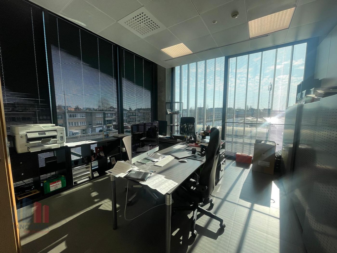 30 m² office space with excellent visibility from the R0 in Zellik - photo 5