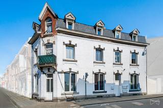 3 appartements 1 chambre très lumineux dans un petit immeuble de 6 unités.Situés à quelques pas du centre de Namur et proches de toutes les...