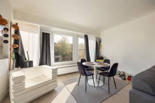 ONTDEK DIT INSTAPKLARE APPARTEMENT MET 2 SLAAPKAMERS NABIJ MIDDELHEIMBent u op zoek naar een instapklaar appartement in een kleinschalige...