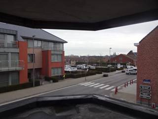 Prachtig nieuwbouw hoekappartement met groot terrasDit duplexappartement, gelegen op het 1ste verdiep, bestaat uit:* inkom, berging, open keuken,...