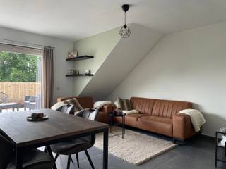 DAKAPPARTEMENTMooi dakappartement in het centrum van Zoersel. Beschr: woonkamer met halfopen keuken, 1 slaapkamer, badkamer. Ruim zonnig terras met...