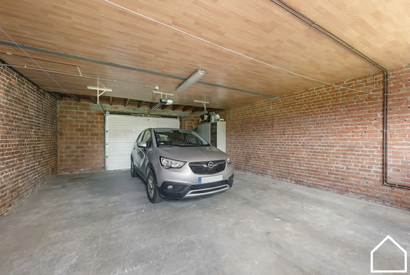 GEZELLIGE WOONST OP 925M² MET GROENE VERZICHTEN, 3 SLPKS, DUBBELE GARAGE EN TUIN - foto 5