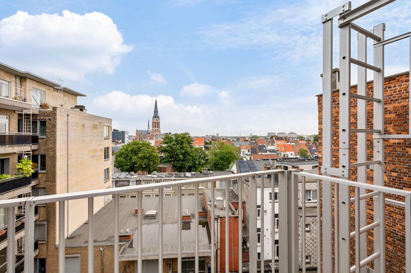 Ruim en lichtrijk appartement met 3 slaapkamers - foto 4