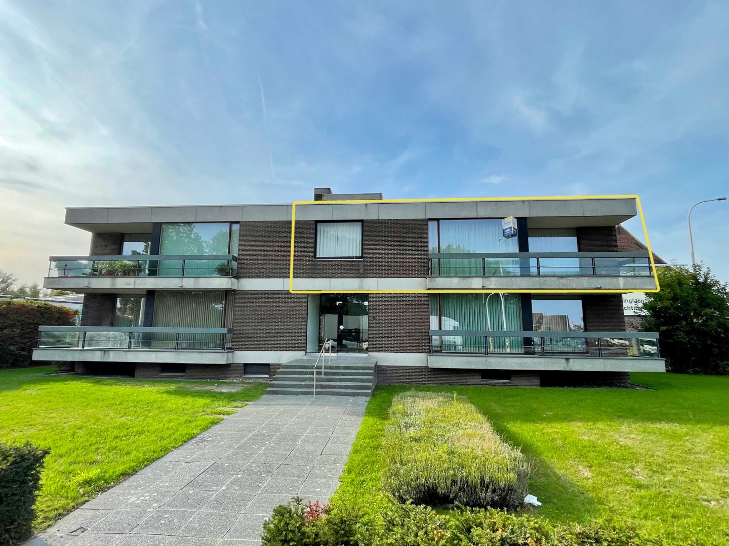 Twee-slaapkamerappartement vlakbij centrum Tielt! - foto 1