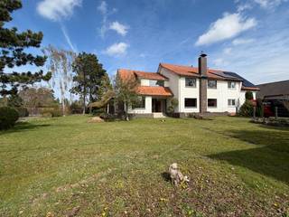 Genk, Craenevenne 16: Ruime, te renoveren woning met 5 slaapkamers op een perceel van 15 are in BoxbergheideBent u op zoek naar een karaktervolle...