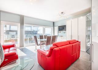 Zonnig, gelijkvloers appartement met 1 slaapkamer en zijdelings zicht op zee te koop in de residentie Solterra. Deze residentie is gelegen in de...