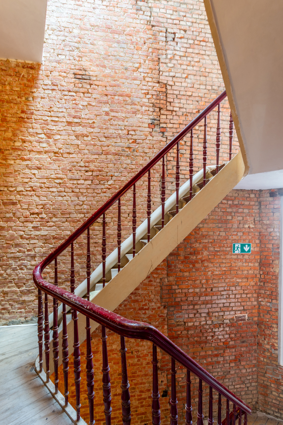 Instapklaar gelijkvloers hoekappartement met tuin en terras - foto 3