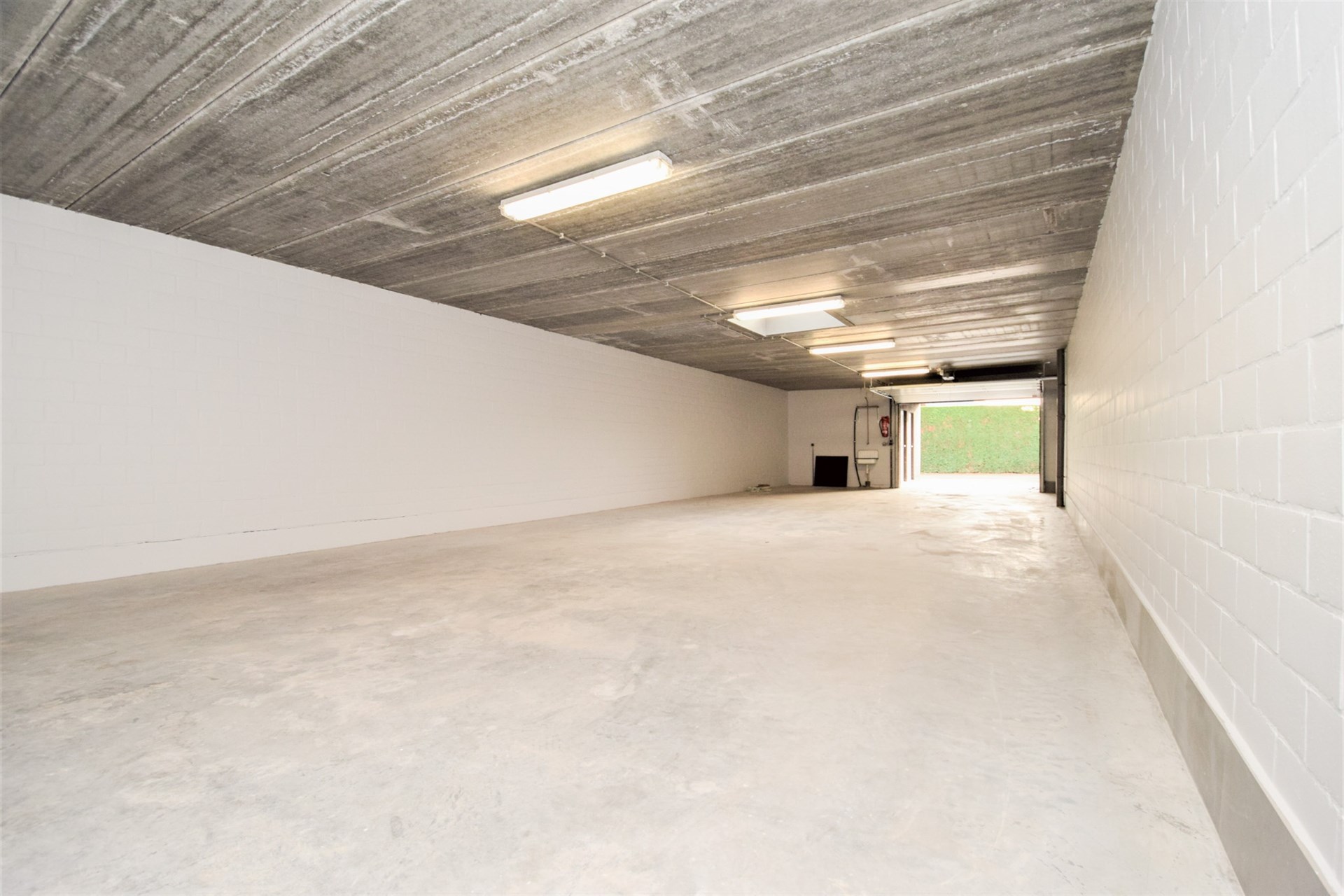 Garage for rent in Sint-Gillis-Waas - photo 2