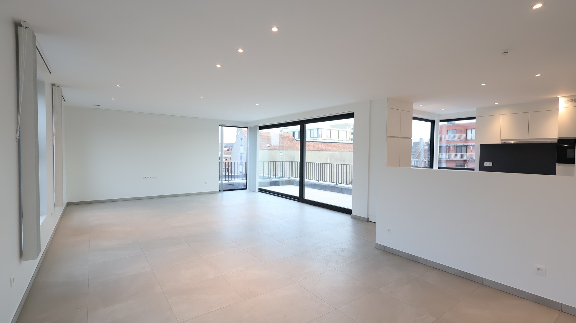 Apartment for rent in Roeselare with 2 bedrooms - photo 2