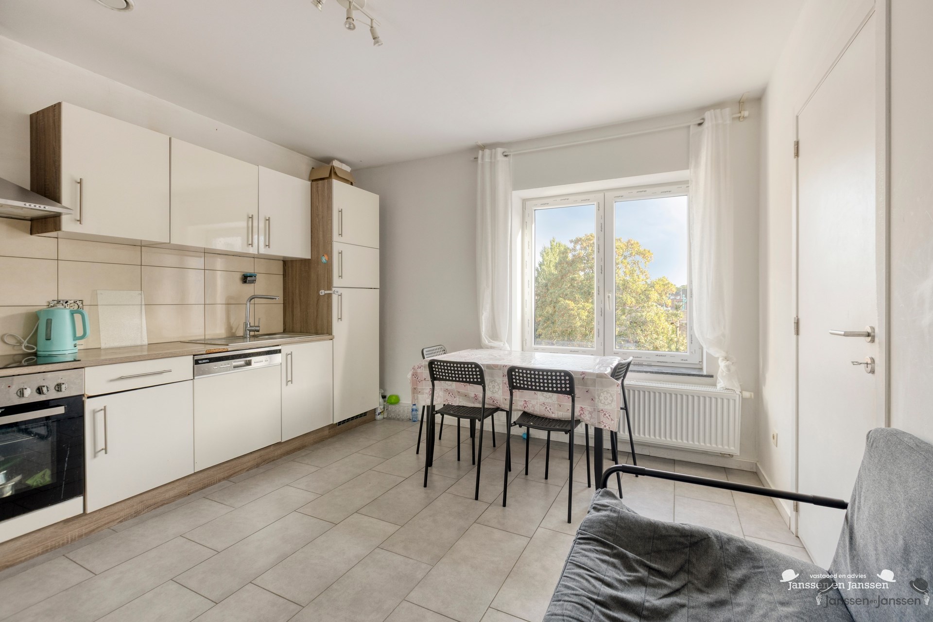 Praktisch duplexappartement met 2 slaapkamers en overdekt terras in het centrum van Leopoldsburg - foto 5
