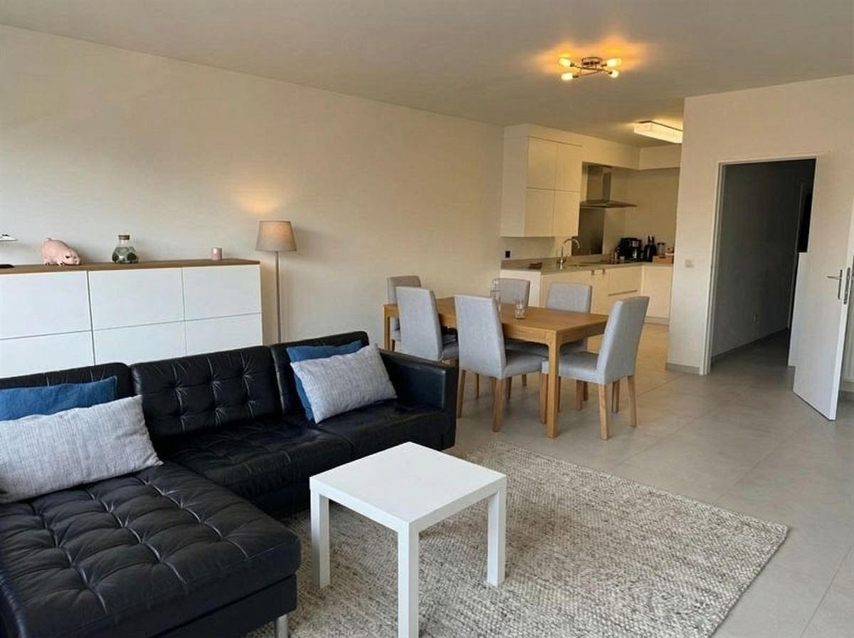 Mooi gerenoveerd 2 slaapkamer appartement - foto 2