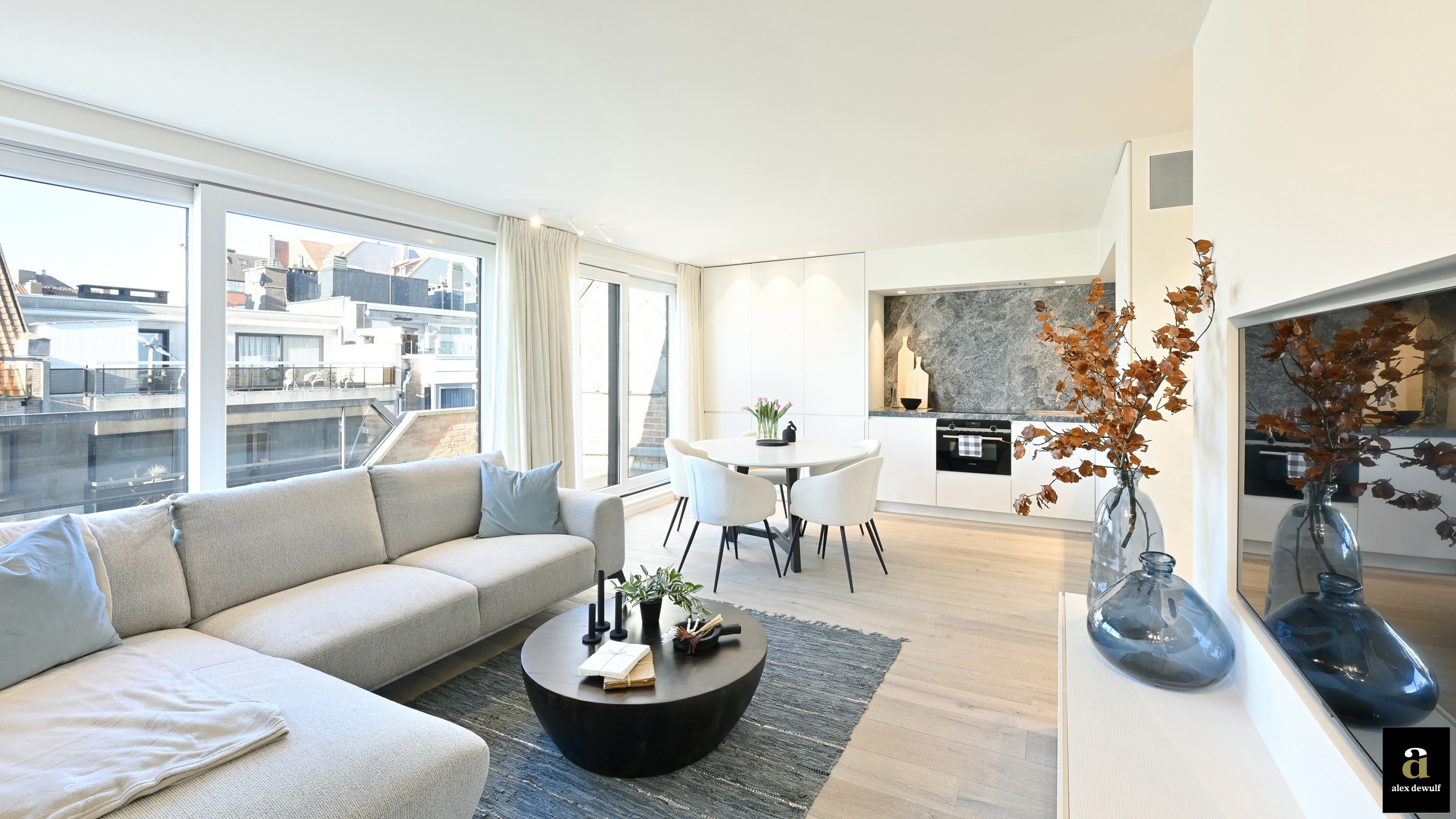 Penthouse-appartement vlakbij de zeedijk met zonneterrassen  - foto 1