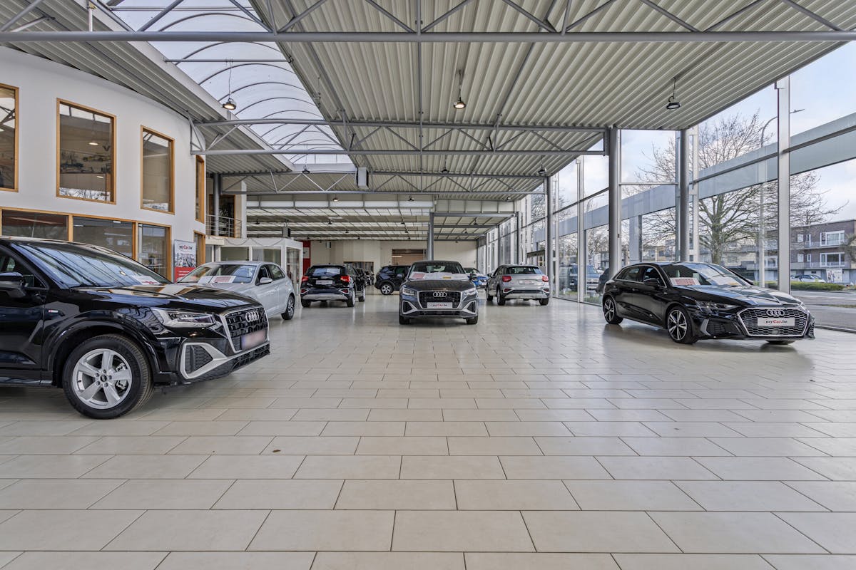 Uniek commercieel huurpand op dé invalsweg van Brugge. - foto 4