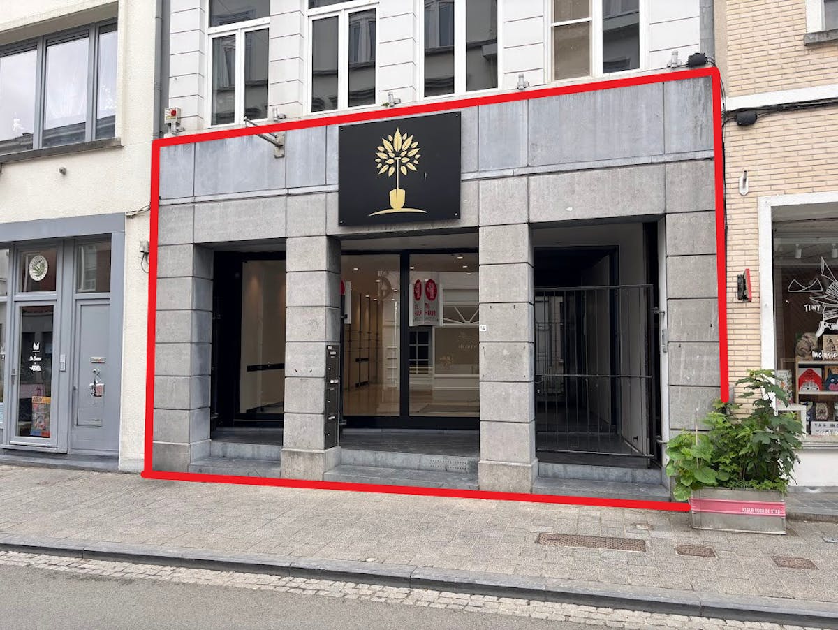 Modern handelspand / boetiek te huur in Kortrijk! - foto 1