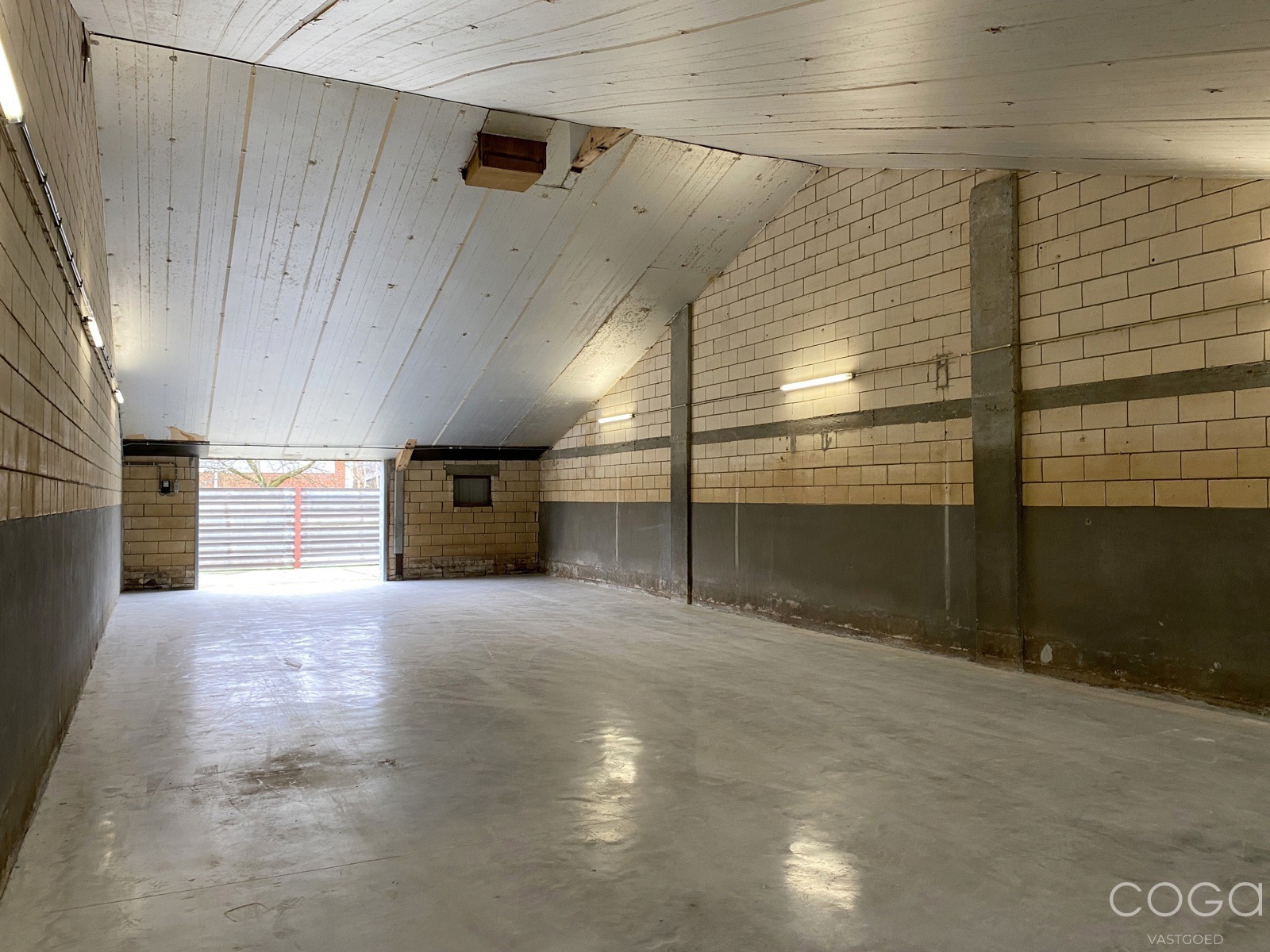 Commercial for rent in Brecht - photo 2
