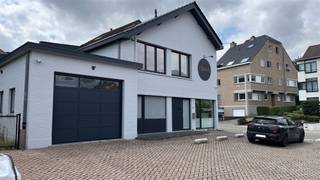 Ontdek deze commerciële ruimte in het hart van Heverlee, met een totale bruikbare oppervlakte van 81m².Deze ruimte biedt een uitstekende locatie voor...
