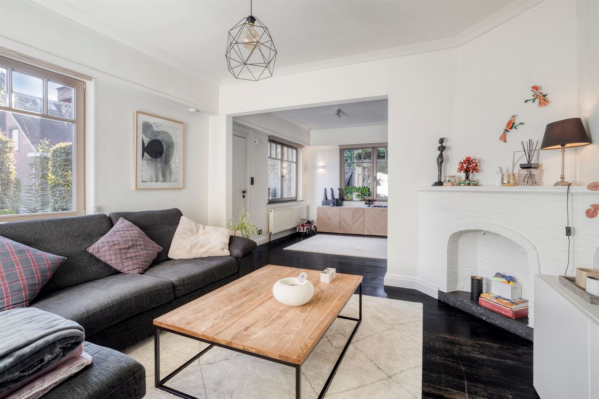 Prachtig gerenoveerde woning op een centrale ligging! - foto 4