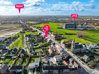 Zéér kwalitatieve en verrassend ruime woning te koop met 5 slaapkamers, zuidgerichte tuin en inpandige garage in Sint-Jan! De ligging vlakbij de...