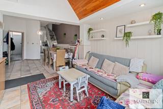 In a quiet and picturesque street in Bruges, paved with authentic cobblestones, lies this move-in ready townhouse with a façade dating back to...