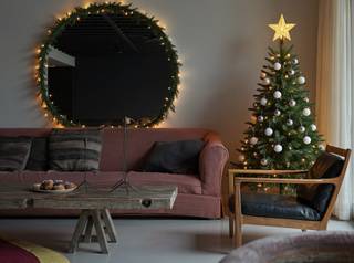 Op de zesde en zevende verdieping bevindt zich dit uitzonderlijke eigendom van ca. 254m², omringd door maar liefst 180m² aan terrassen. Een oase...