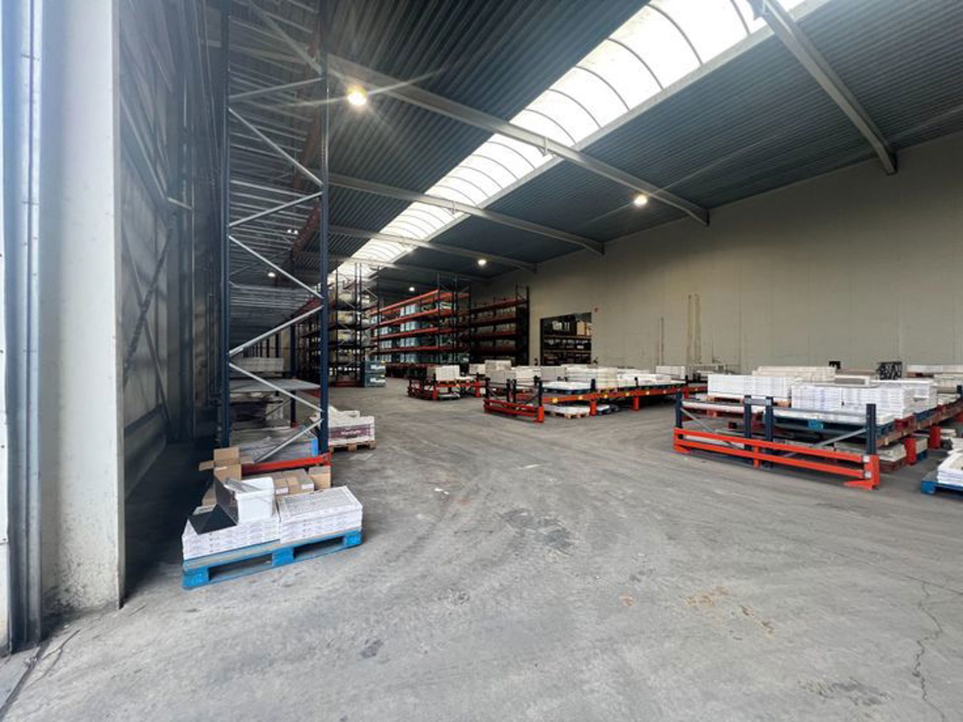 Magazijn Unit A1 van 7.500 m²  te huur in Rumst. - foto 3
