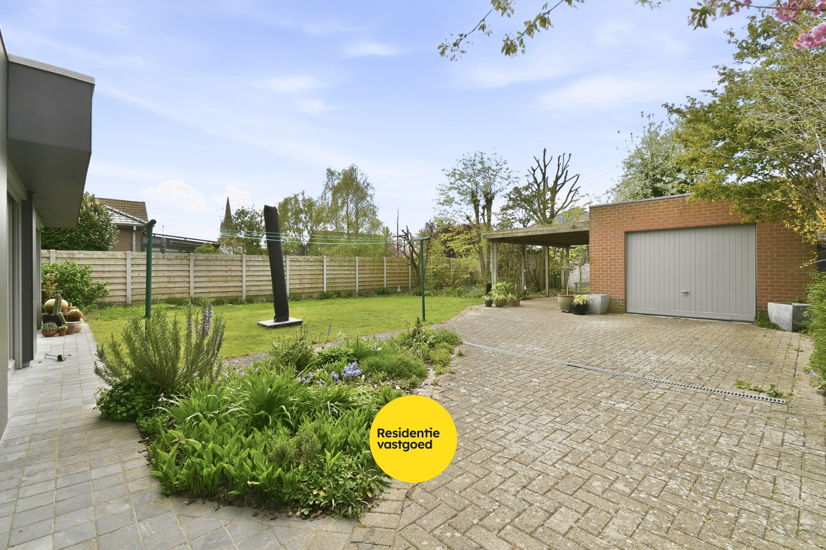 Instapklare woning met 4 slaapkamers, garage en carport - foto 4
