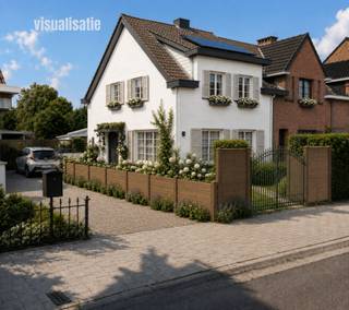 Een energiezuinige HOB met zonnepanelen, batterij en álle attesten conform op toplocatie te Kapellen!<br />Beschrijving:<br />Bent u op zoek naar een instapklare woning in een rustige buurt dan biedt Akkerstraat 75 in Kapellen de ultieme mix van modern comfort, absolute rechtszekerheid en toekomstgerichte energiezuinigheid. Met een gunstig EPC-label C, zonnepanelen én een thuisbatterij geniet u direct van een lage energiefactuur zonder renovatieverplichting. Wat deze woning uniek maakt, is de totale gemoedsrust voor de koper. Alle verplichte en cruciale attesten zijn 100% conform en goedgekeurd: Elektriciteit: Volledig conform gekeurd. Riolering: Het afvalwater en regenwater zijn reeds volledig gescheiden en het attest is conform. Asbest: Gecertificeerd asbestveilig. Stedenbouw: Bouwvergunning volledig in orde. Indeling en Comfort binnenin: Gerenoveerd comfort: Voorzien van een nieuwe, moderne keuken (voorzien van alle toestellen) en een compacte, zeer efficiënt ingerichte douchekamer met toilet en lavabo. Flexibele slaapkamers: Momenteel beschikt de woning over 2 slaapkamers. De masterbedroom is echter zeer ruim en kan mits een kleine aanpassing (zoals een slimme kastenwand of tussenmuur) eenvoudig worden opgesplitst in 2 volwaardige kamers. Tuin en Buitenruimte. De strategisch geplante bomen zorgen voor heerlijke verkoeling en natuurlijke schaduw tijdens warme zomers. Opslag en Parking: Achteraan bevindt zich een praktische buitenberging én een extra hoge carport om een caravan of camper veilig en droog te stallen. Vraagprijs: € 449.000 —<br />DEZE WONING IS TE BEZICHTIGEN NA AFSPRAAK<br />