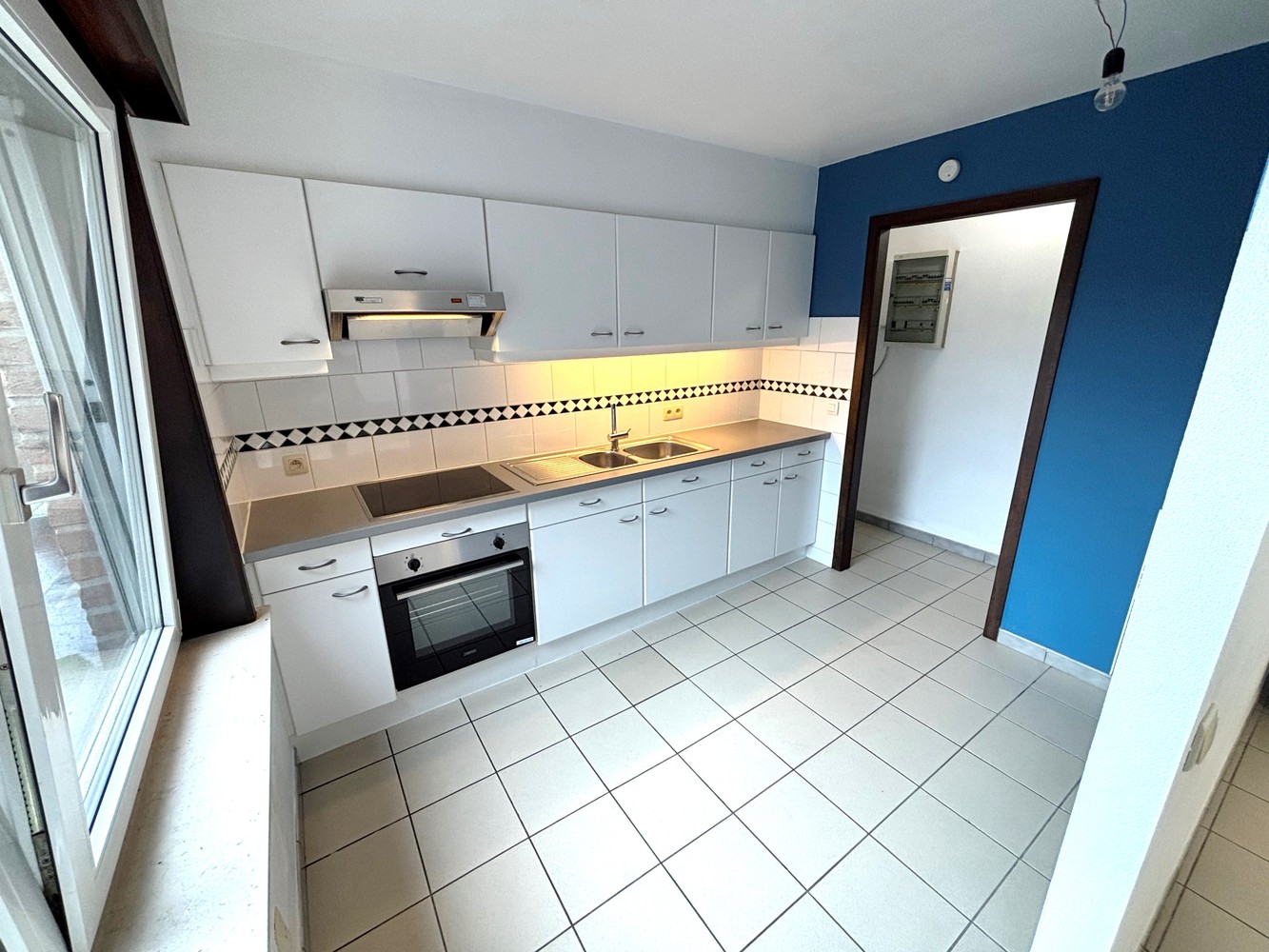 Appartement spacieux et lumineux avec trois chambres et une terrasse ensoleillée à Ostende ! - photo 4