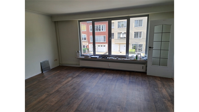 Een gerenoveerd appartement op de eerste verdieping - foto 3