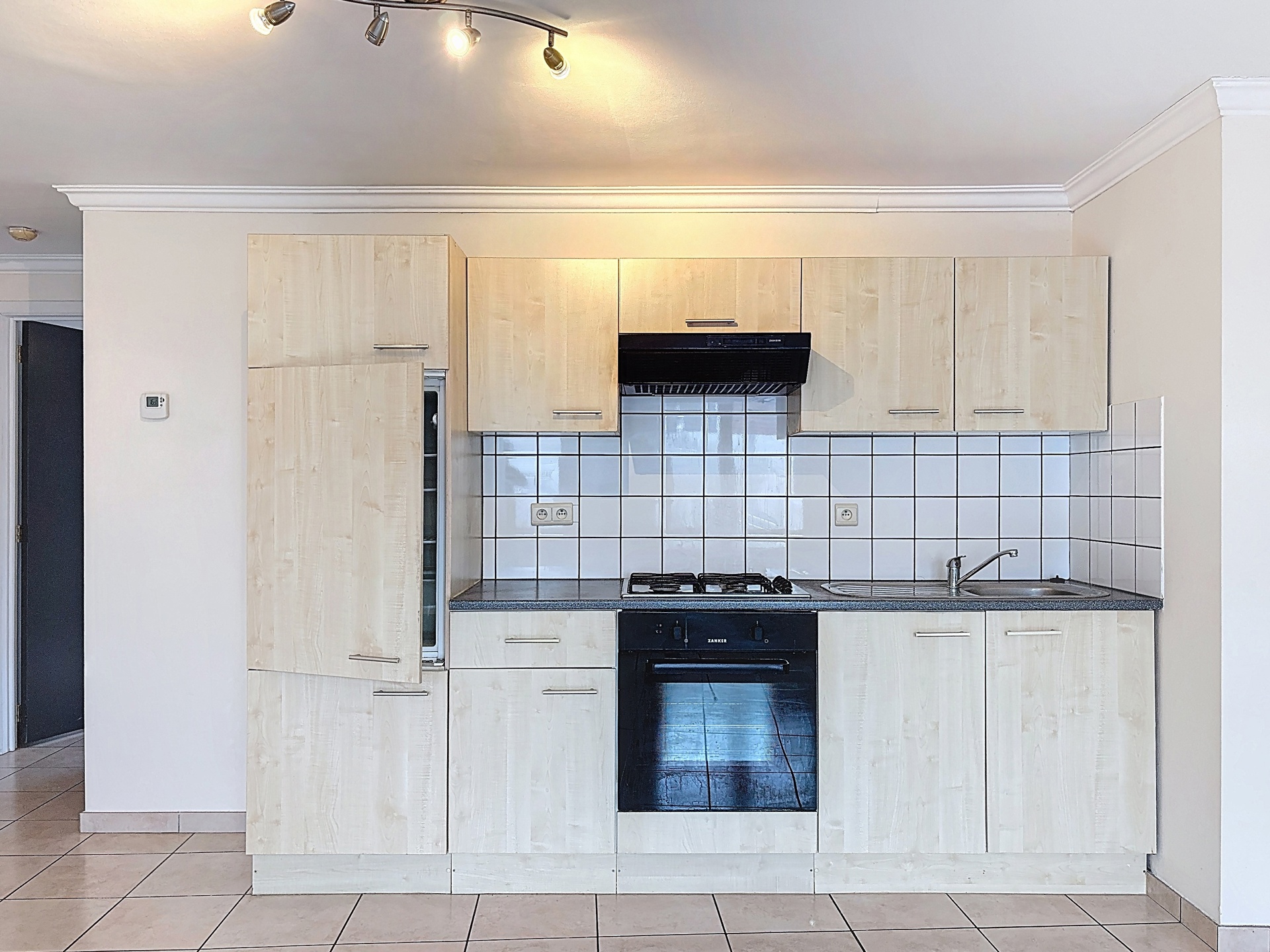 Appartement te huur in Courcelles met 1 slaapkamer - foto 4