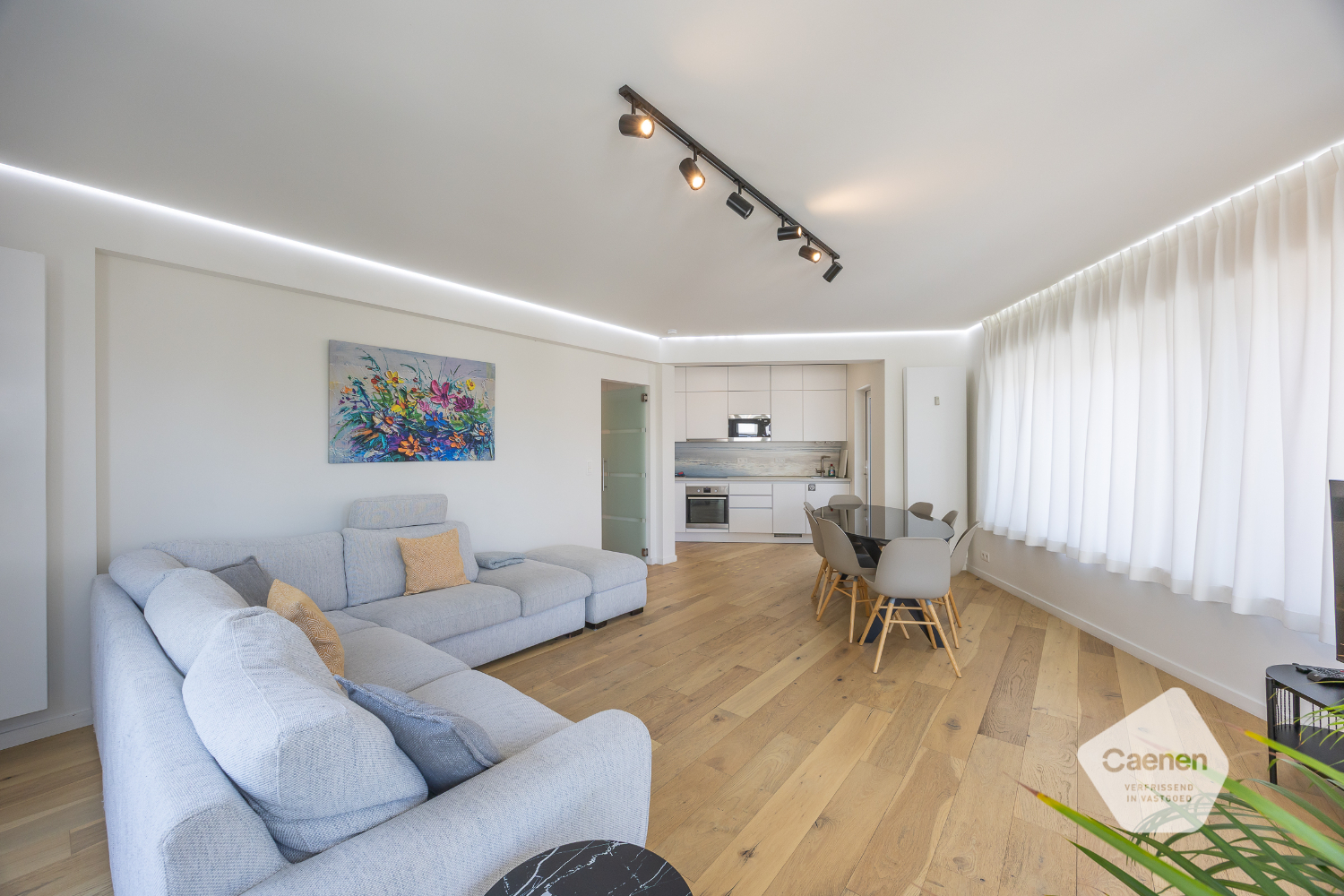 Gerenoveerd drie slaapkamer appartement op centrale ligging - foto 3