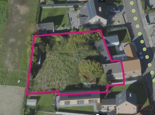 In de uiterst rustige Kalverstraat te Wellen bieden wij dit unieke renovatiepand aan, gelegen op een ruim perceel grond.Het betreft het achterste...