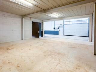 KMO-units te huur op een gerenoveerde site in Hasselt. Elke unit beschikt over een sectionaal poort en heeft een vrije hoogte van ca. 7m. Zeer...