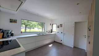 Deze volledig gerenoveerde, vrijstaande woning is ideaal voor zij die op zoek zijn naar een comfortabele, instapklare en energiezuinige...