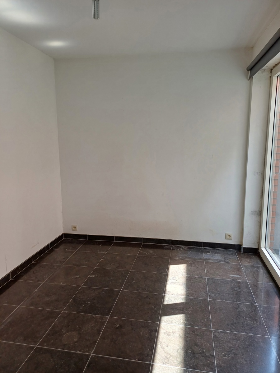 Rustig gelegen gezinswoning met 4 slaapkamers - foto 4