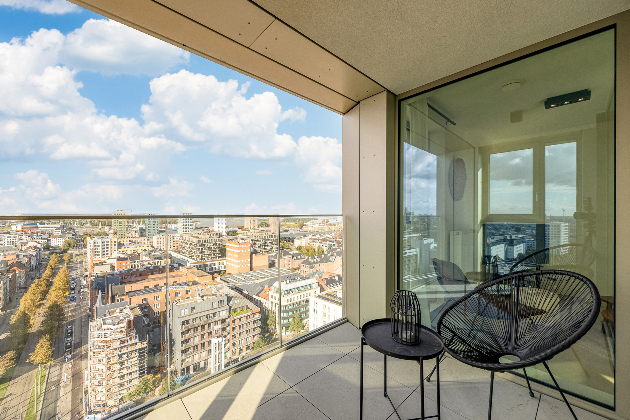 ANTWERPEN - Gemeubeld appartement op het Eilandje. - foto 1