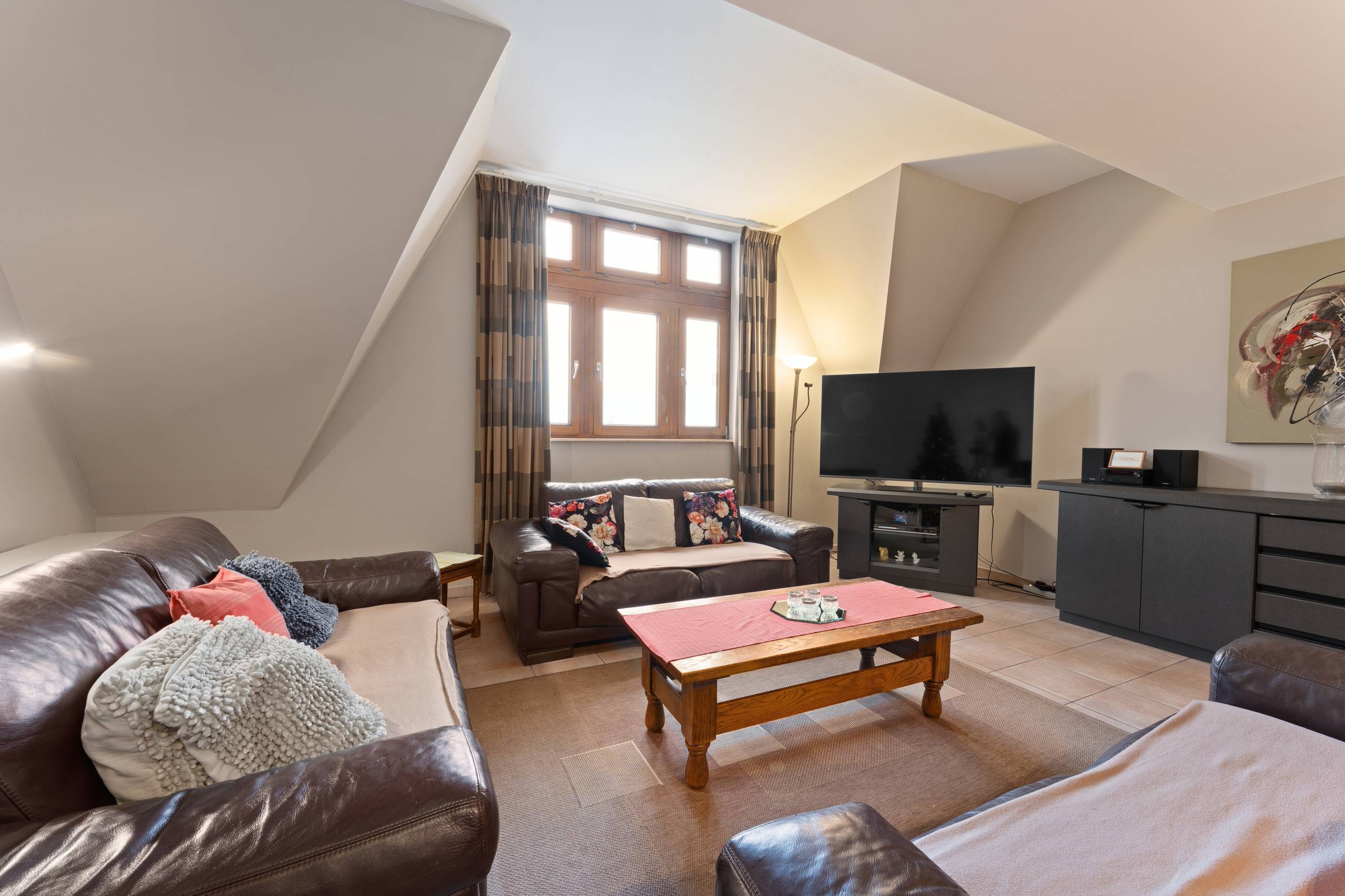 Ruim appartement nabij jachthaven te koop in Oostende! - foto 5