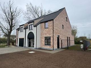 gelieve uw huurprofiel op te maken via www.mijnhuurprofiel.be en door te mailen naar Stefaan@intrabouw.be , ik zal u vervolgens contacteren voor...