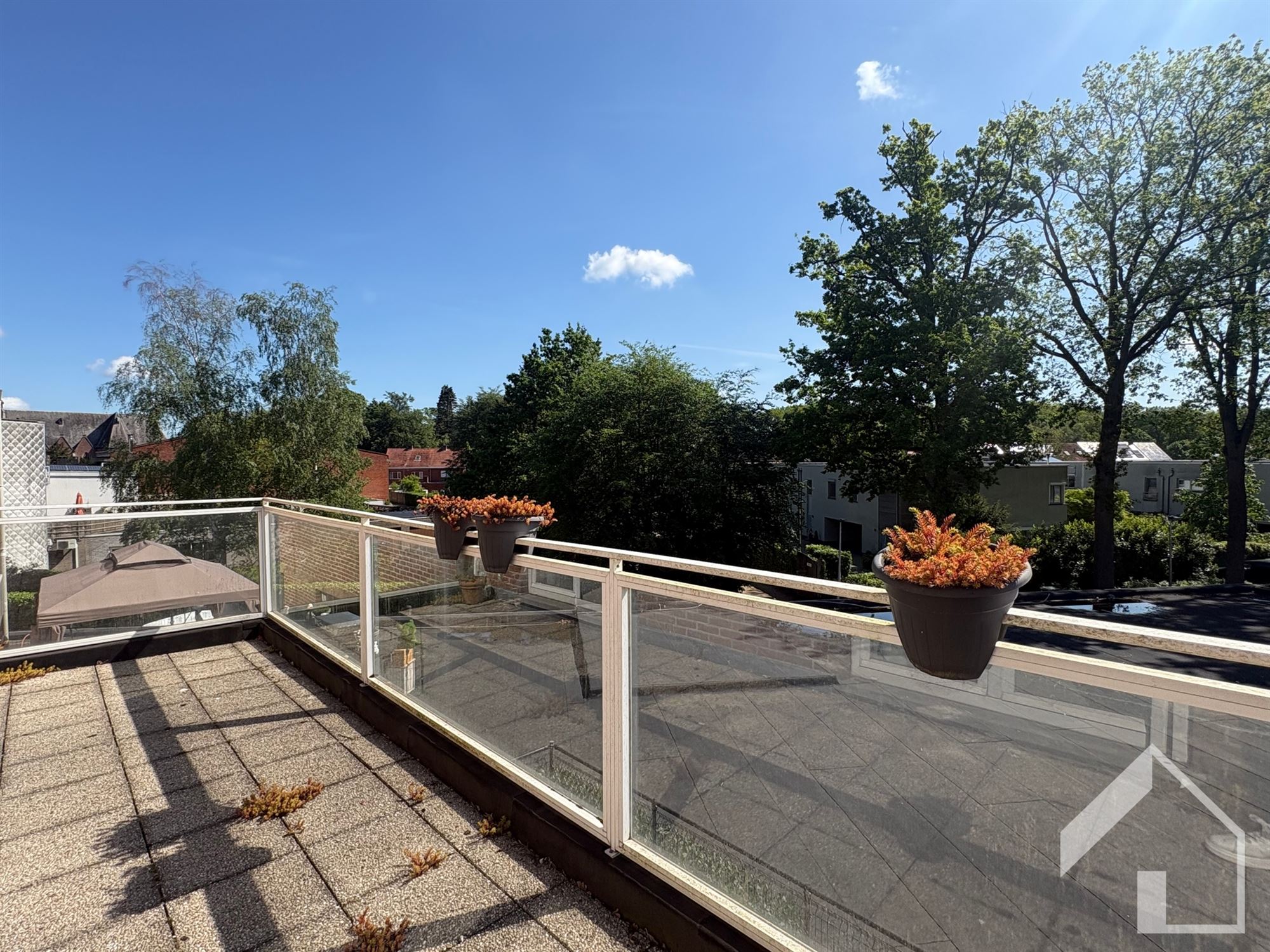 Instapklaar appartement met 2 slaapkamers en terras - foto 4