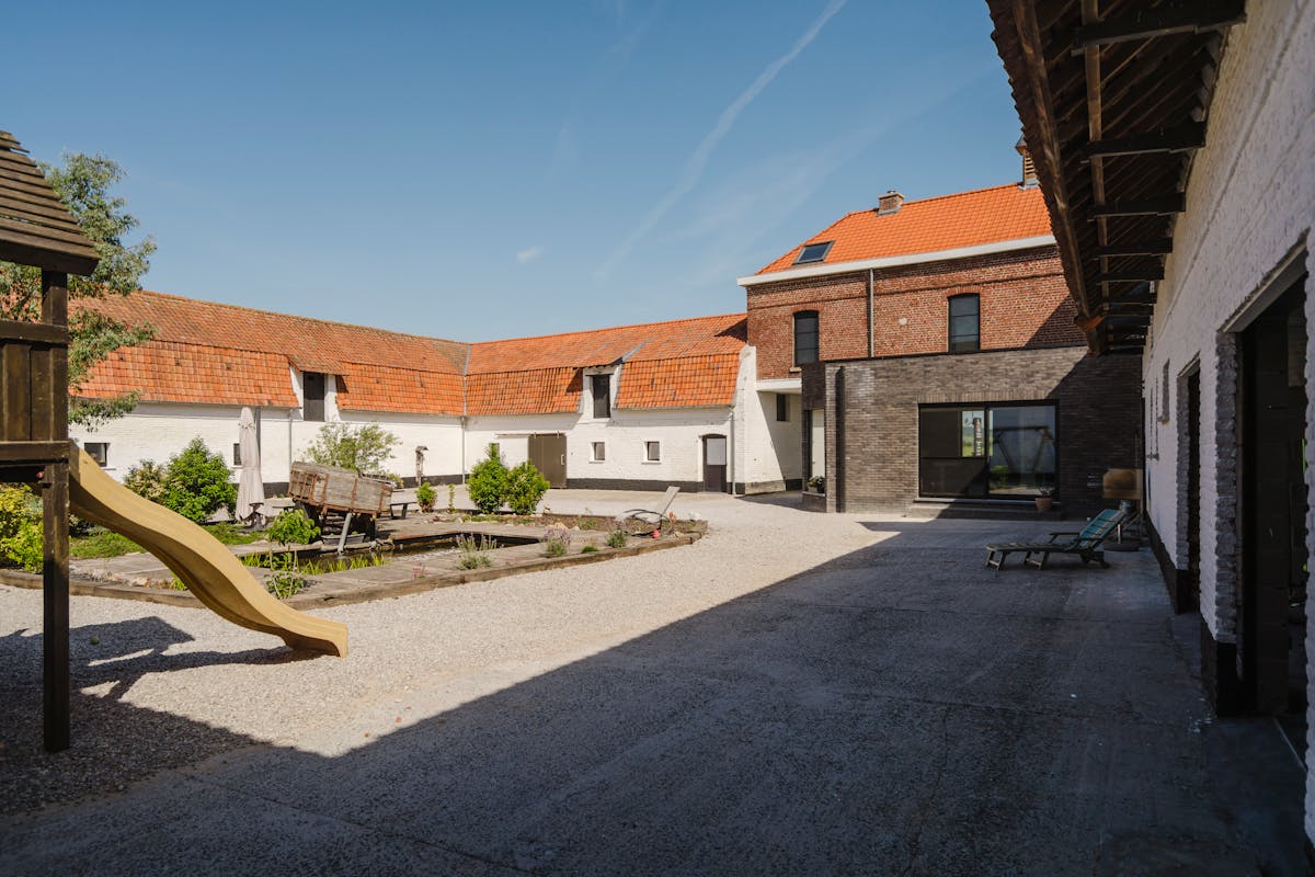 Karaktervolle hoeve met open zicht op de Kemmelberg en tal van mogelijkheden op 7.425 m² - foto 5