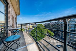 Info: bruxelles.ouest@weinvest.be or +32 2 315 77 22 | Located on the 7th and 8th floors of a well-maintained building from the 2000s, this...
