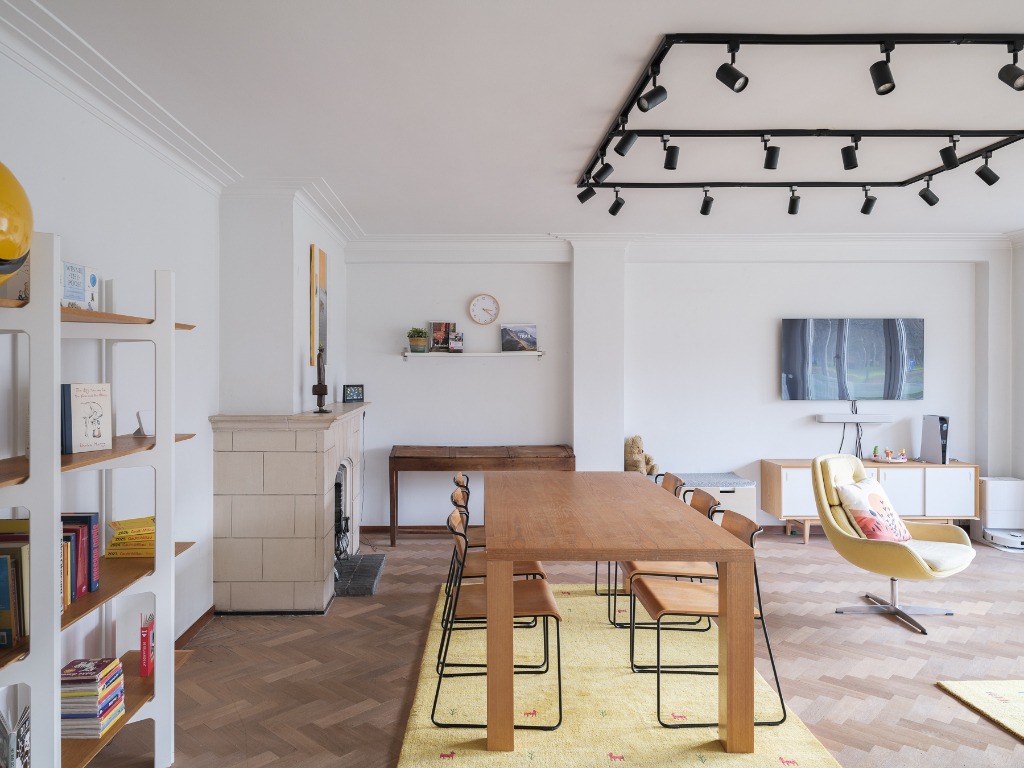 Instapklaar en lichtrijk 3-slpk appartement met ruim terras aan de achterzijde - photo 1