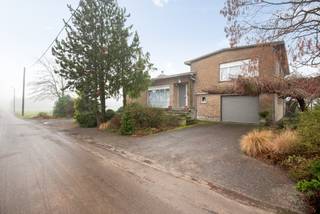 Zeer landelijk en rustig gelegen woning in een zijstraat van de Lage Vosbergstraat, een doodlopende straat met enkel plaatselijk verkeer. ...