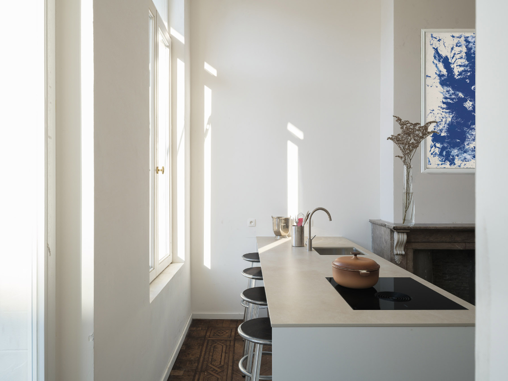 Gerenoveerd tweeslaapkamerappartement met zonnig terras in een voormalige herenwoning, nabij het historisch centrum van Gent. - photo 5