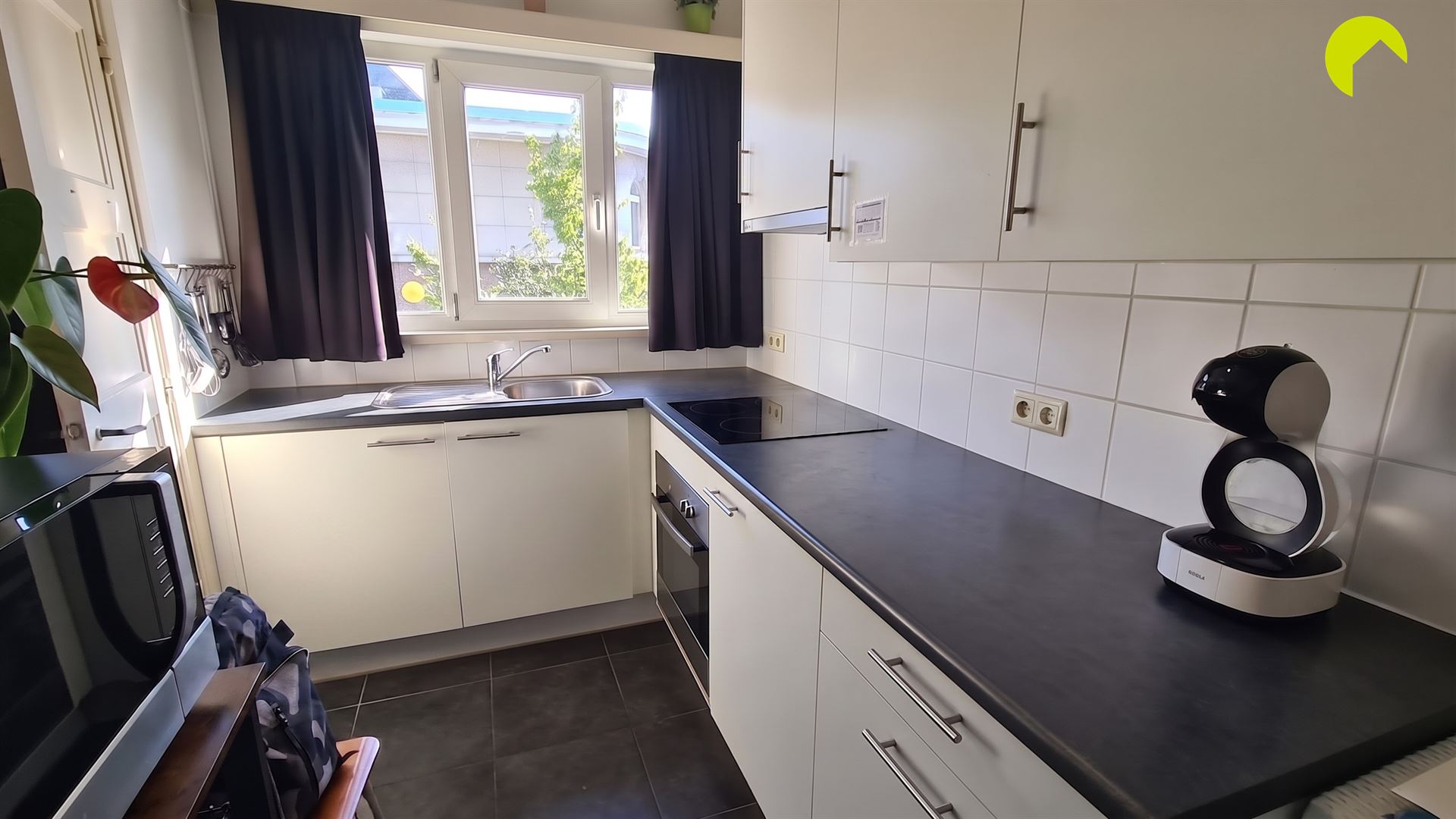 Lichtrijk 2-slaapkamerappartement te huur in Antwerpen-Zuid - foto 5