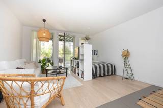 BRUSSELS, European district, recent studio apartment of ± 36m² of living space located on the 4th floor of a building constructed in 2016...