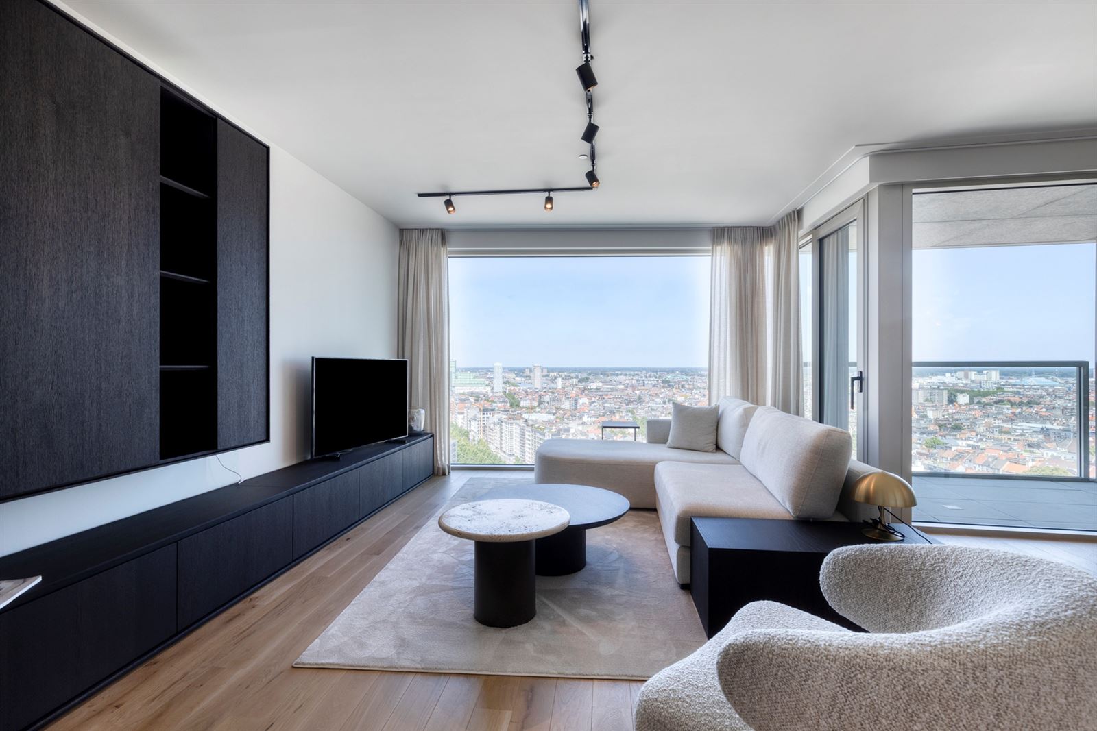 ANTWERP TOWER: SKY IS THE LIMIT 19de verdiep  - foto 5