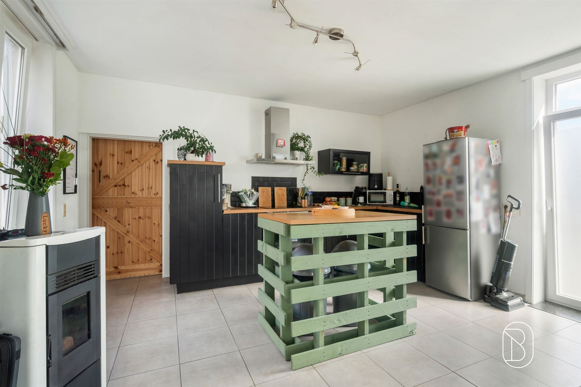 Ruime gezinswoning met 5 slaapkamers en garage in Blandain - foto 4