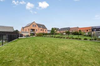 Cet appartement rez-de-chaussée magnifique à Heers est un rêve devenu réalité pour quiconque recherche un appartement confortable avec un joli...