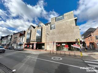 Commercial à louer à Oostkamp